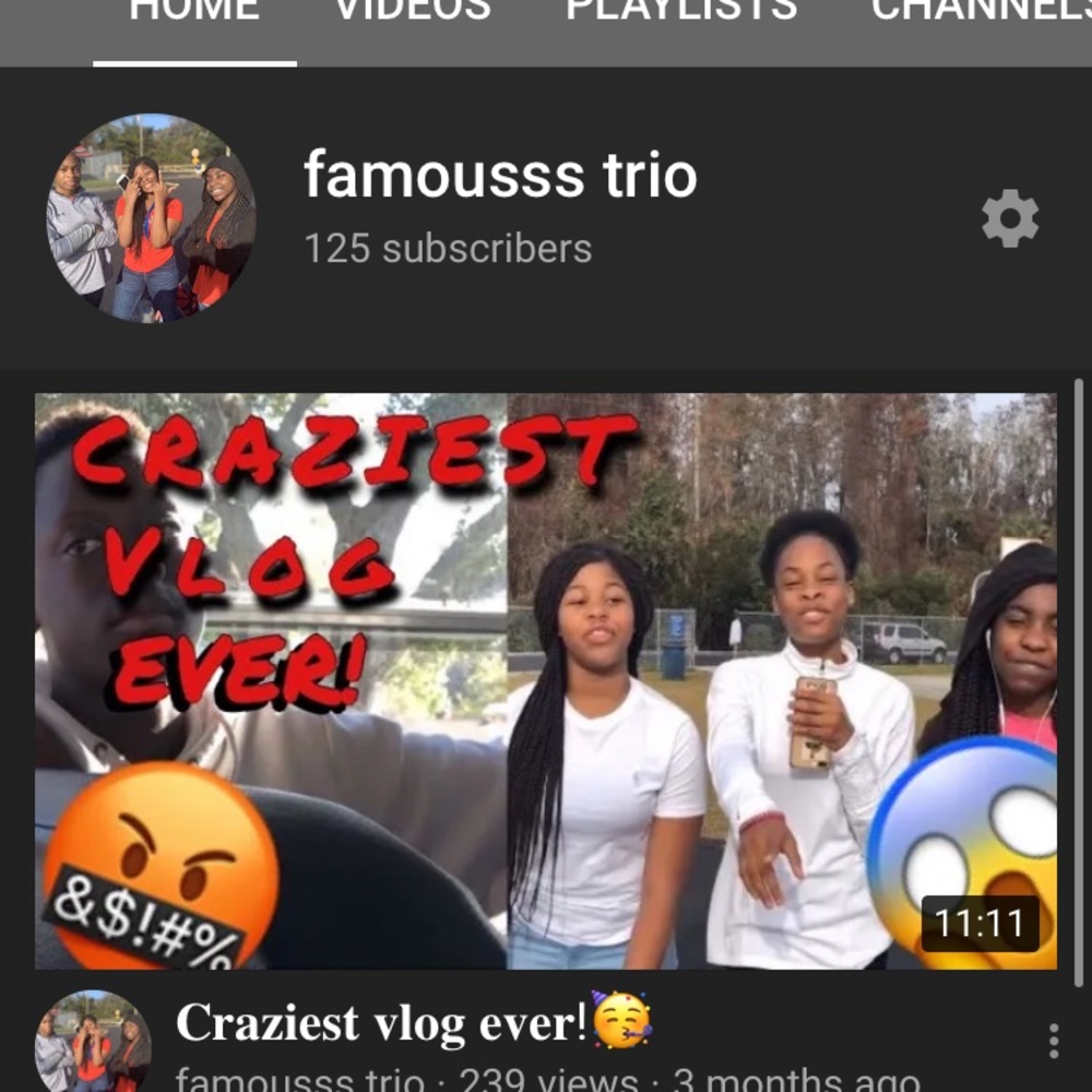 Go   subscribe to this for a free outfit!!!